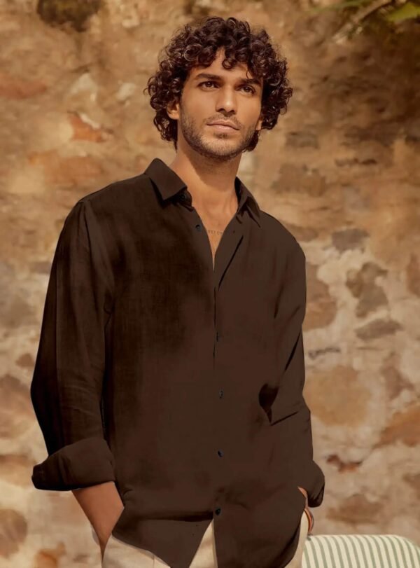 Men Relaxed Fit Solid Spread Collar Casual Shirt