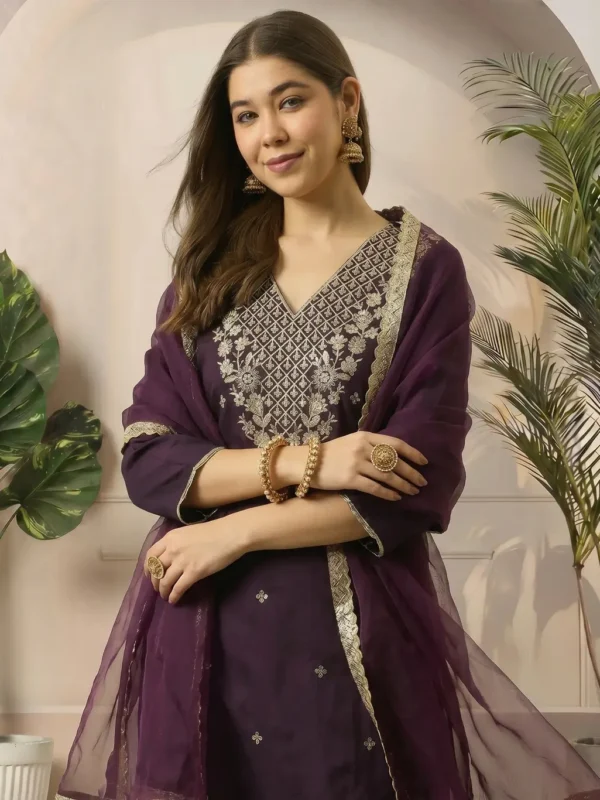 Women Silk Blend Kurta Pant Dupatta Set